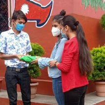 चन्द्रविन्दु स्कुलका बालबालिकाले मृगौलापिडितलाई गरे सहयोग